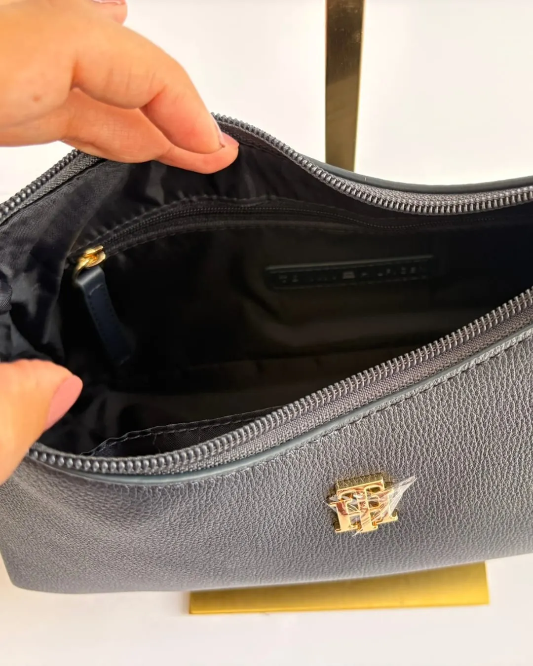 Tommy Hilfiger Navy Shoulder Bag, foto 3