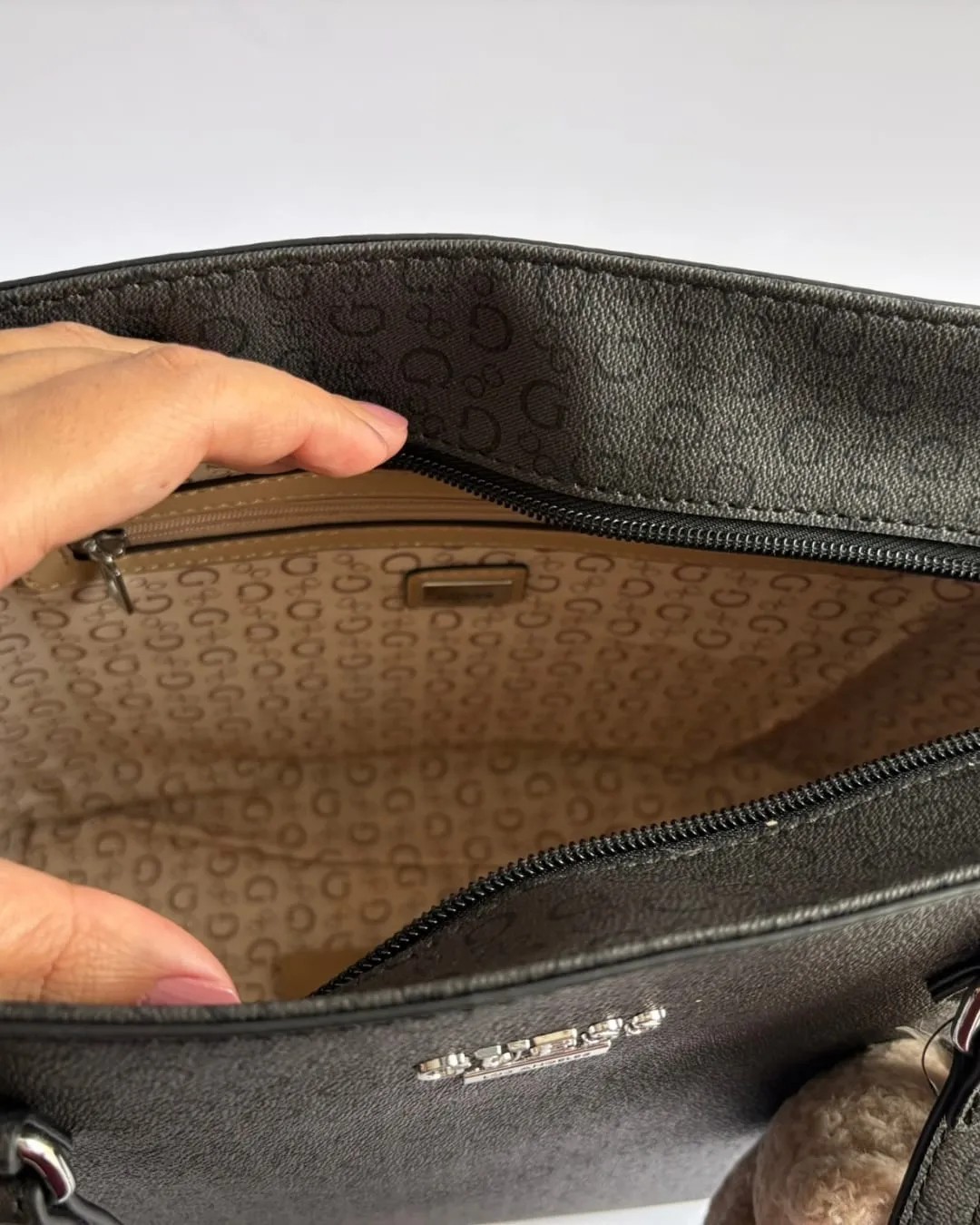 Guess Monogram Tote + Teddy Bear Charm, foto 4